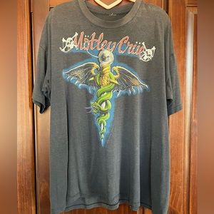 Vintage Motley Crüe shirt